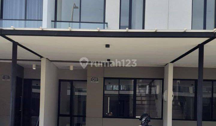 Rumah 2 Lantai Sudah Renovasi 2