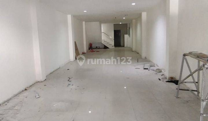 Ruko Sudah Renovasi, Luas Bangunan:375m2 2