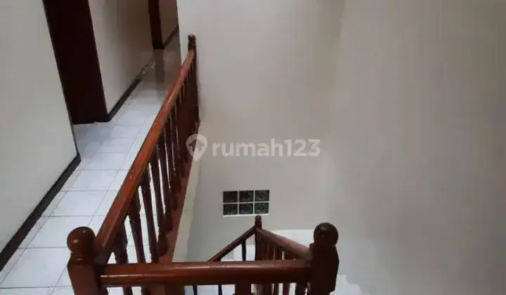 Disewakan Rumah 2 Lantai Taman Malaka Duren Sawit Jakarta Timur 7