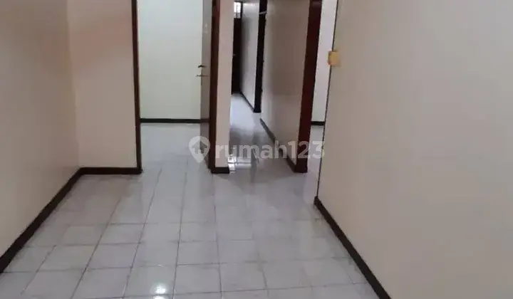 Disewakan Rumah 2 Lantai Taman Malaka Duren Sawit Jakarta Timur 10