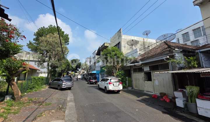 Small Chinatown House Wiromargo Malang City