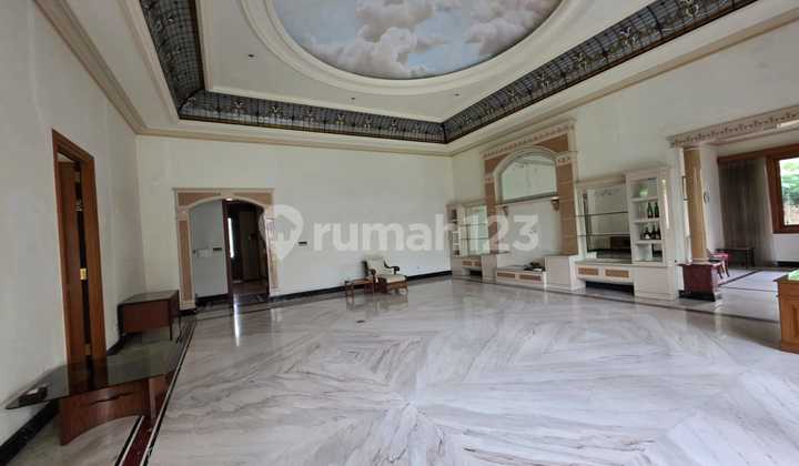 Rumah Mewah Area Ijen Boulevard Kota Malang