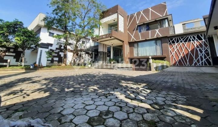 Warehouse With Premium Office Front Access to Karanglo Toll Road Malang