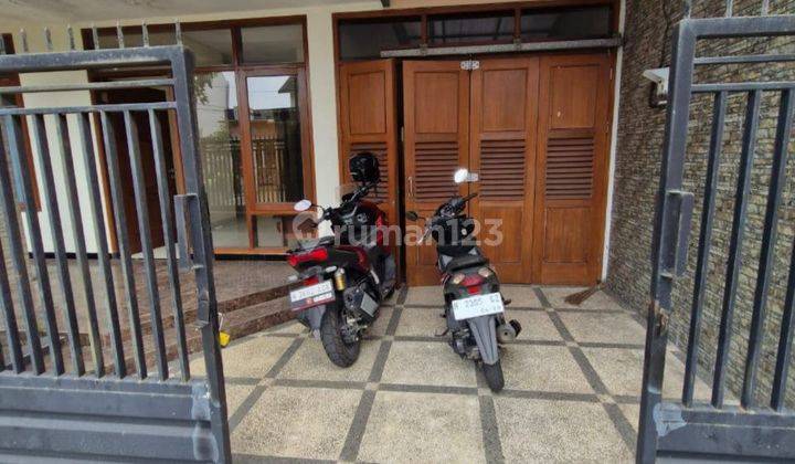 Dijual Rumah Modern Minimalis di Jalan Danau Danau, Sawojajar Malang 2