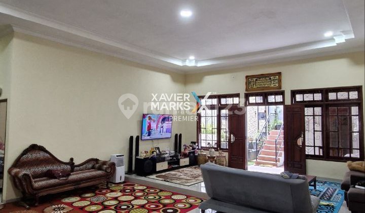 For Sale Modern 2-Story House on Warinoi Street, Sulfat - Malang City 2