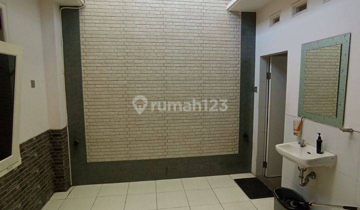 Dijual Rumah Cantik Terawat
di Taman Sulfat - Malang 2