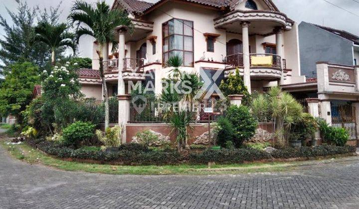 Dijual Rumah Mewah Hook Fully Furnished Berkelas Di Araya, Malang 1