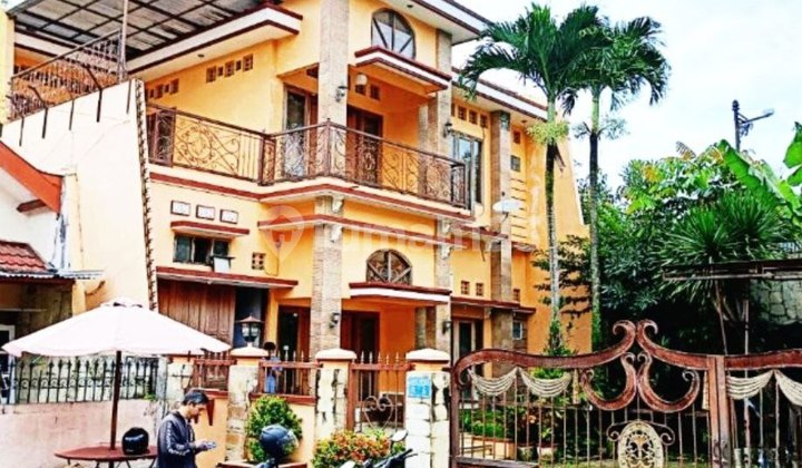 Dijual Rumah Cantik + Furnish Siap Huni Di Bukit Dieng, Malang 1