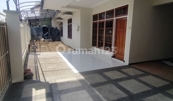 For Sale Spacious 11 Kt Ready-to-Occupy House in Borobudur Area, Blimbing Malang 2