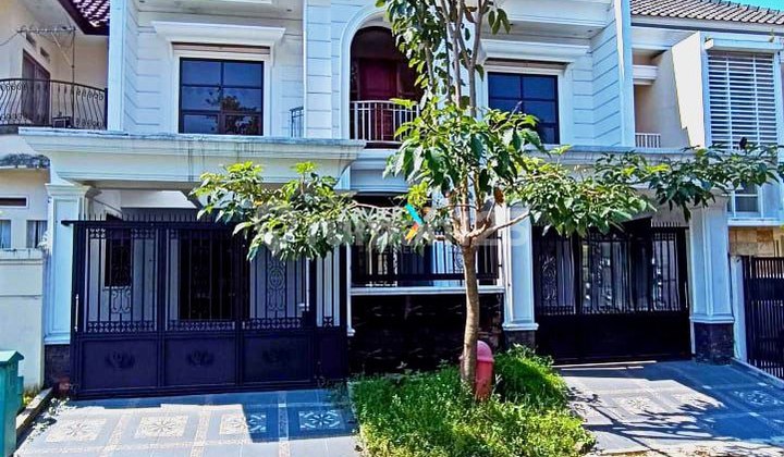 Dijual Murah Rumah Baru 10 KT Modern Klasik di Araya Golf, Malang