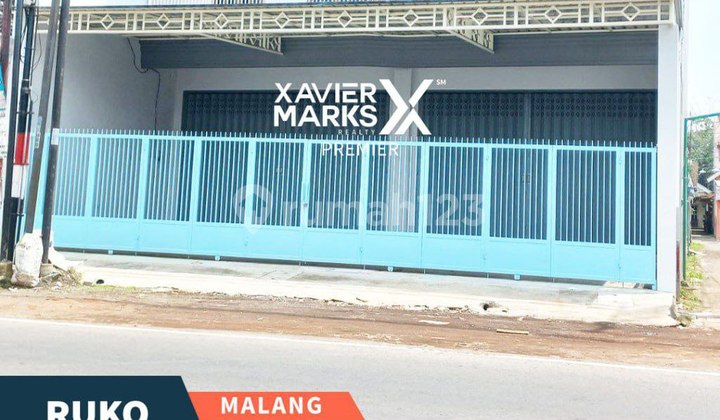 For Rent: Spacious Shop House with Adequate Parking Lot in Pakis, Malang. For Rent: Spacious Shop House with Adequate Parking Lot in Pakis, Malang.