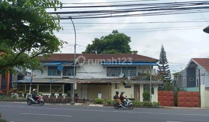 Dijual Hitung Tanah Ruang Usaha (Eks Garasi) & Rumah di Nol Jalan Raya Ir. Soekarno - Batu, Malang
 2