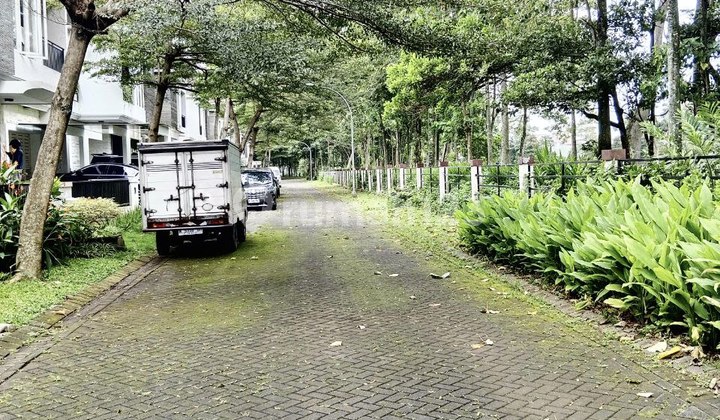 Disewakan / Dijual Rumah Modern Mewah di Greenwood Golf Araya Malang 2