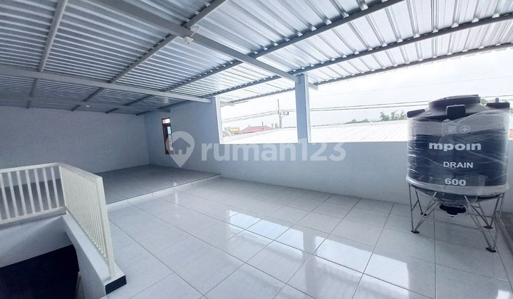 For Rent: Spacious Shop House with Adequate Parking Lot in Pakis, Malang. 2