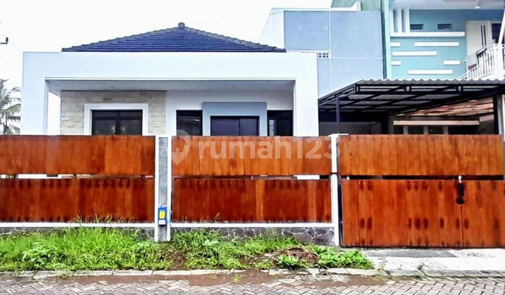 Dijual Rumah Modern Minimalis Siap Huni Daerah Sulfat, Malang