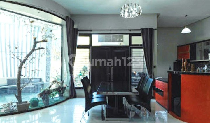 For Sale Premium Luxury 8-Bedroom House in Ijen Nirwana Residence, Malang 2