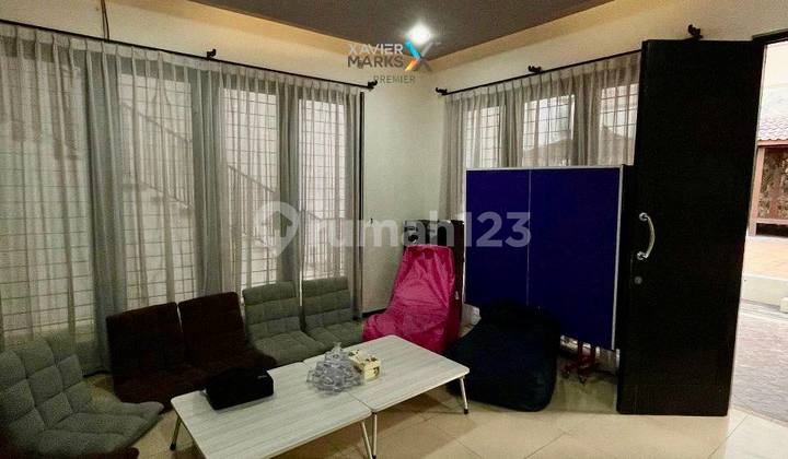 For Sale: Modern Luxury House in a Very Strategic Location on Raya Dieng, Malang 2