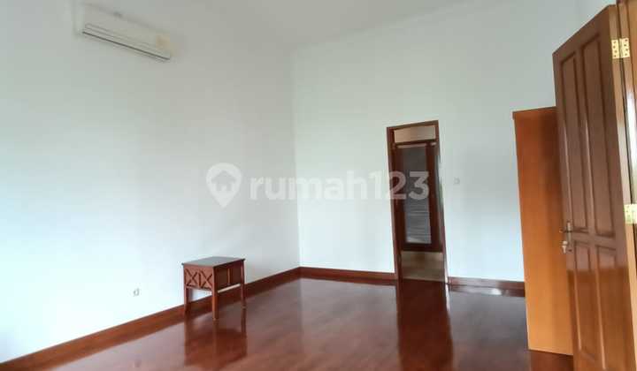 Dijual rumah di Simprug Jakarta Selatan Bagus 9