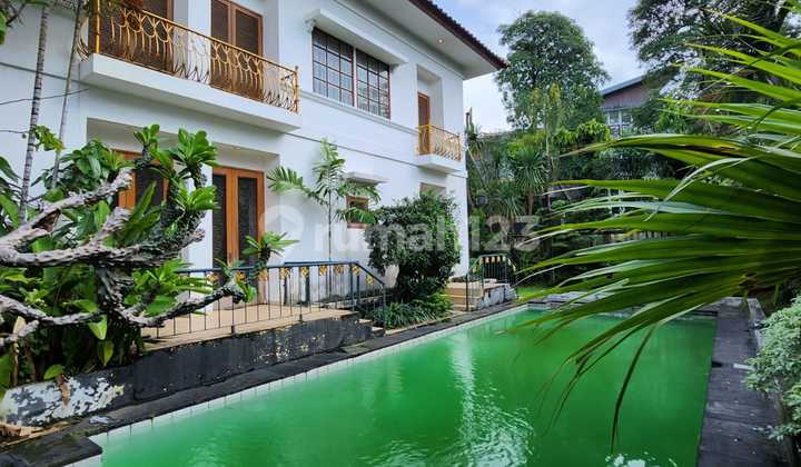 Dijual Rumah mewah di Simpang golf Jakarta Selatan tanah luas 5