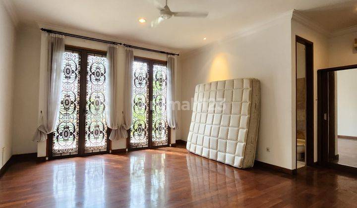 Dijual Rumah mewah di Simpang golf Jakarta Selatan tanah luas 13