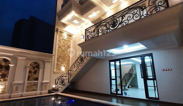 Dijual Rumah Mewah Dengan Kolam Renang Dan Rooftop Di Mampang 2