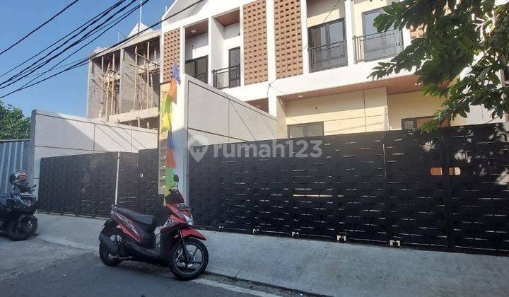 Rumah baru dijual duren sawit jakarta timur,lokasi strategis  1