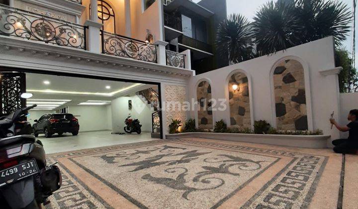 Dijual Rumah Mewah Dengan Kolam Renang Dan Rooftop Di Mampang 1