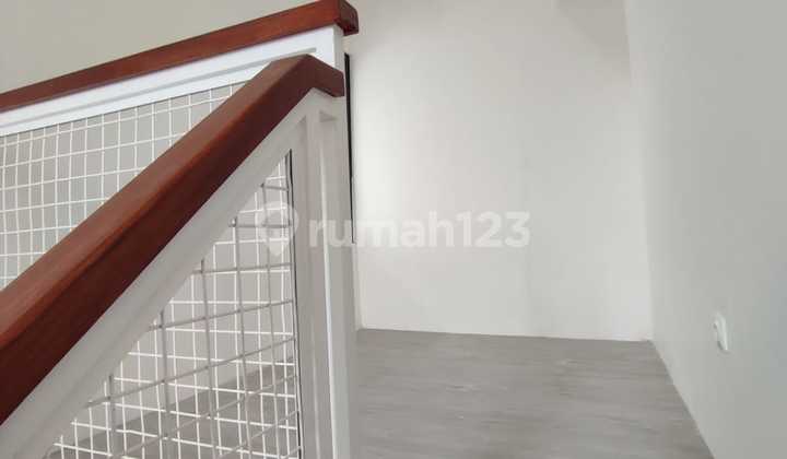 Rumah Baru Siap Huni cocok untuk keluarga baru 7 menit ke Kampus Polban 5 menit ke Borma cihanjuang  2