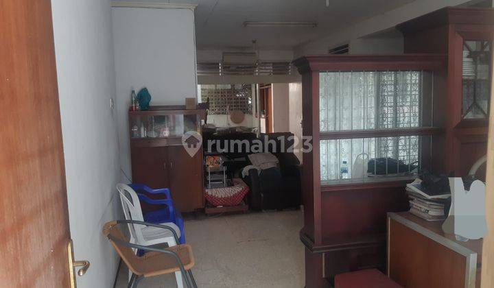 Dijual rumah 1 lantai , cocok untuk usaha, lokasi pinggir jalan 2