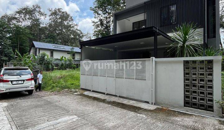 Rumah 2 Lantai Modern Kontemporer Dkt Jogjabay 1