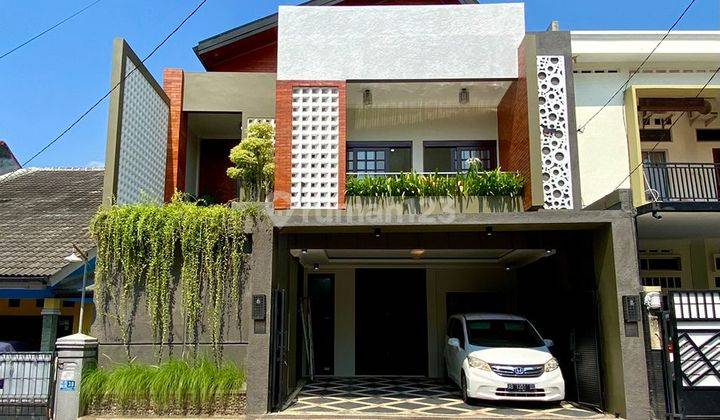 Rumah Mewah Exclusive 3 Lantai Rooftop Dekat Jogjabay 1