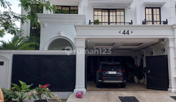 Rumah Mewah Ala Sultan Full Furnished Dekat Kota Jogja 2