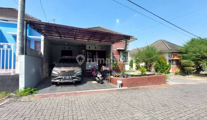 Rumah Siap Huni Furnished di Villa Taman Anggrek Belakang Hyatt 1