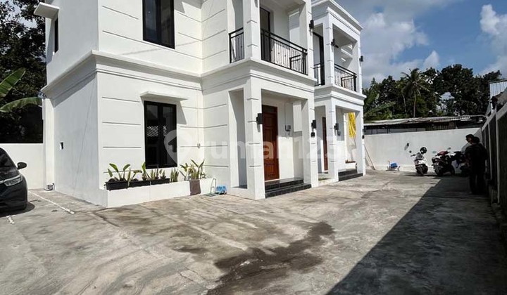 Rumah 2 Lantai Semi Furnished dekat Kampus UMY 2