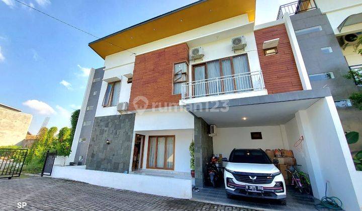 Maguwo Mansion Rumah Mewah Cluster 2 Lantai Full Furnished di Maguwo 2