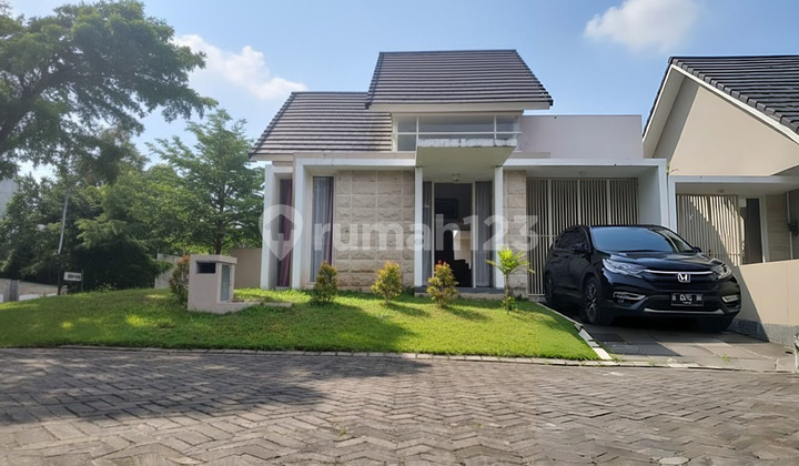 DIJUAL RUMAH MEWAH TANAH LUAS SIAP HUNI POJOK Perumahan Elite Citra Grand Mutiara