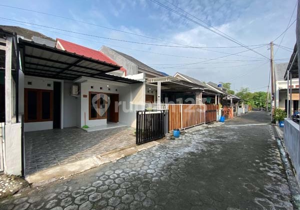 Rumah Cantik Minimalis Dalam Perumahan Bumi Tamanan Regency