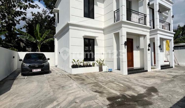 Rumah 2 Lantai Semi Furnished dekat Kampus UMY 1