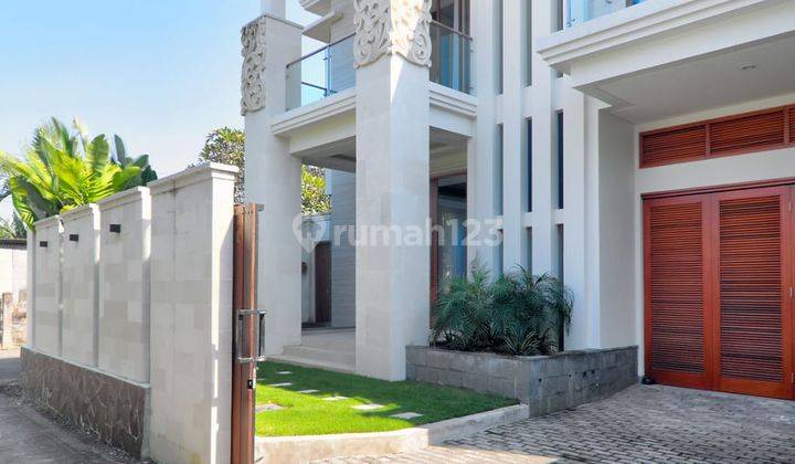 Villa Modern Baru Sanur 1