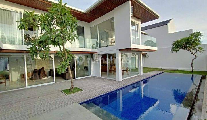 Modern Villa In Jimbaran 1