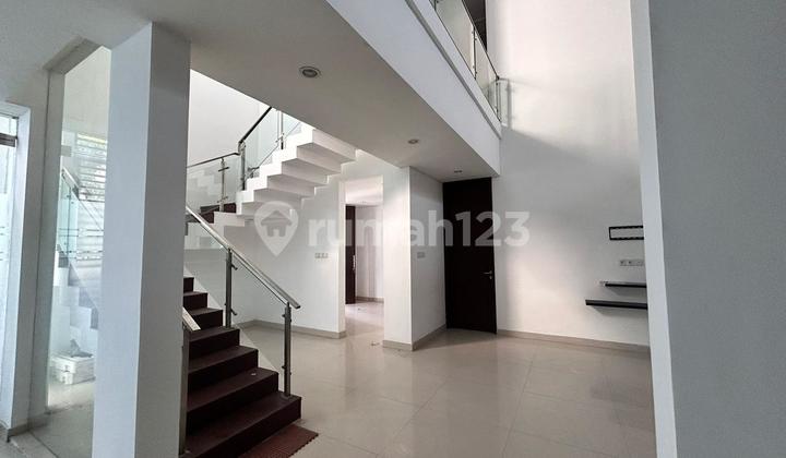 Rumah di Pusat Renon 2