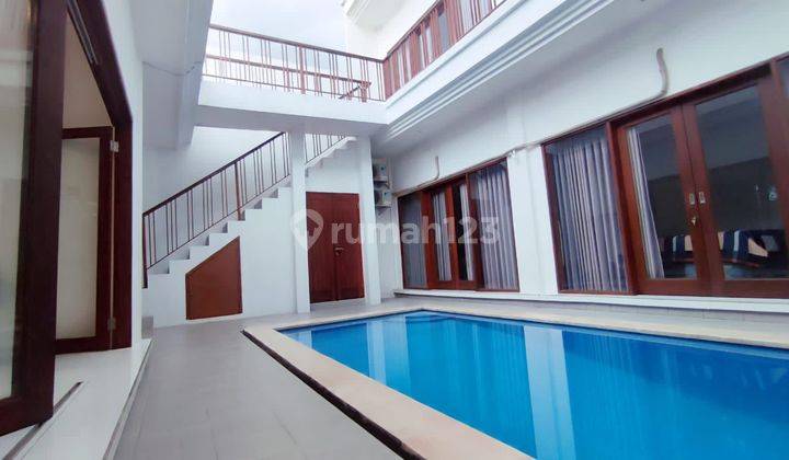 Villa For Sale In East Denpasar 1