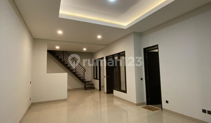 For Rent, Well-Maintained Comfortable House in Singasana Complex Bandung. 2