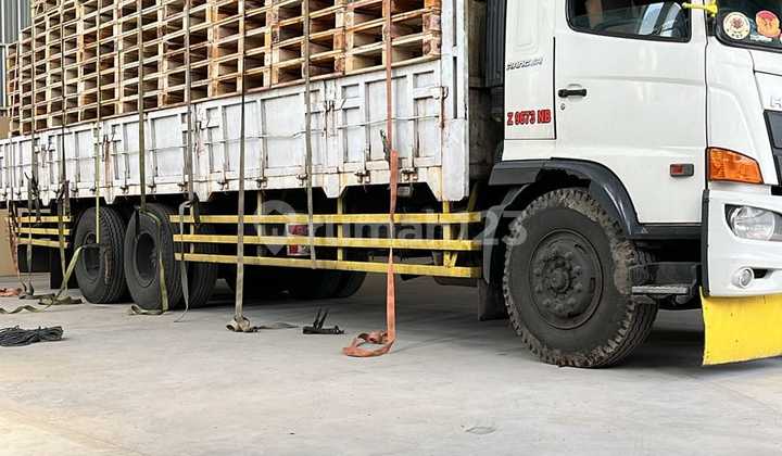 Margaasih Strategic and Affordable Business Warehouse.