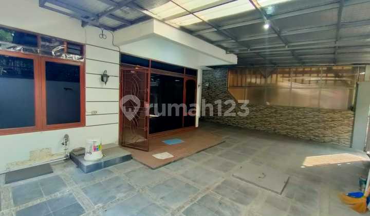 For Sale: Nice, Well-Maintained, Affordable House in Batununggal Indah, Bandung For Sale: Nice, Well-Maintained, Affordable House in Batununggal Indah, Bandung