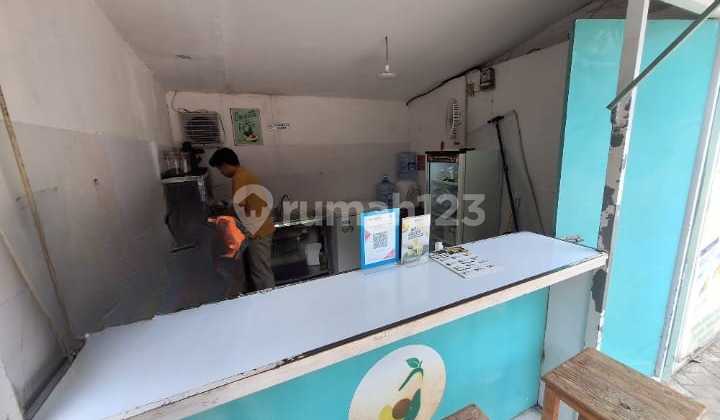 For rent: Strategic Business Space on Main Road Riau