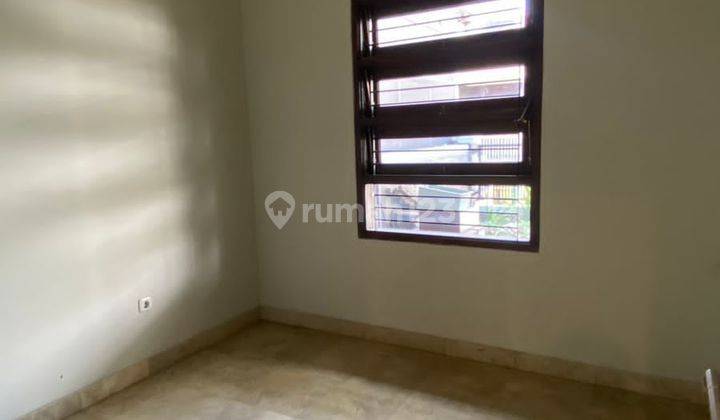 Dijual Rumah Minimalis Di Kompleks Singgasana 2