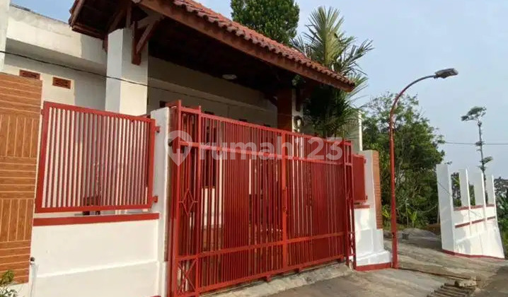 Dijual Vila Bagus Terawat Murah Paku Haji Bandung Barat 