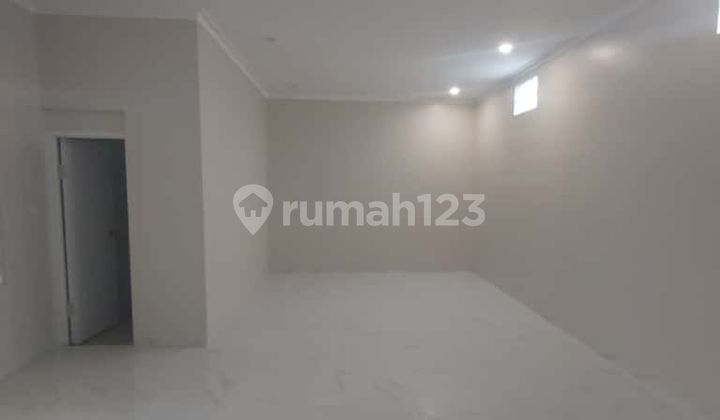 Dijual Rumah Bagus Terawat Singasana Pradana Bersih Nyaman