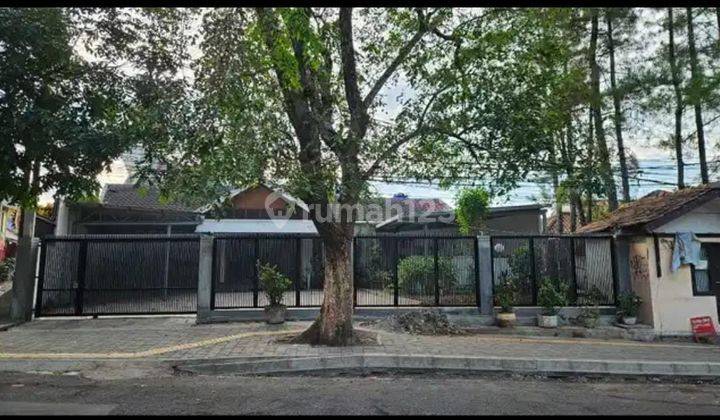 Disewakan Rumah Usaha Ex Konveksi Di Mainroad Pahlawan 1